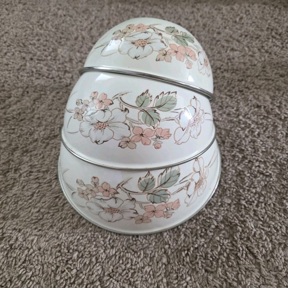 Vintage 1980s Floral Enamelware Nesting Bowls Set of 3 Cottage Grandmacore Boho